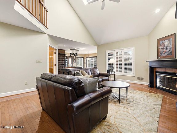 4th image of 708 Sentry Way