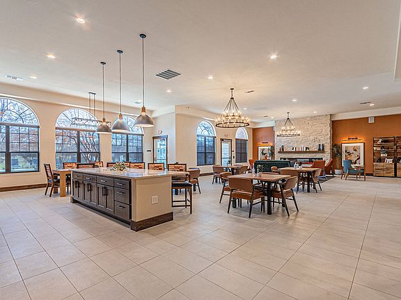 3rd image of 1626 Old Hickory Trl APT 10106