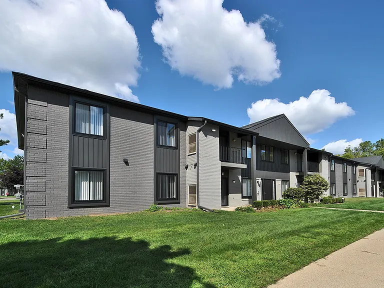 Canterbury Park Apartments — Photo 30