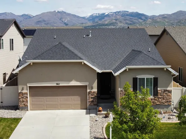 962 N Abbey Dr, North Salt Lake, UT 84054
