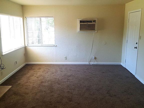 3rd image of 341 Las Palmas Ave