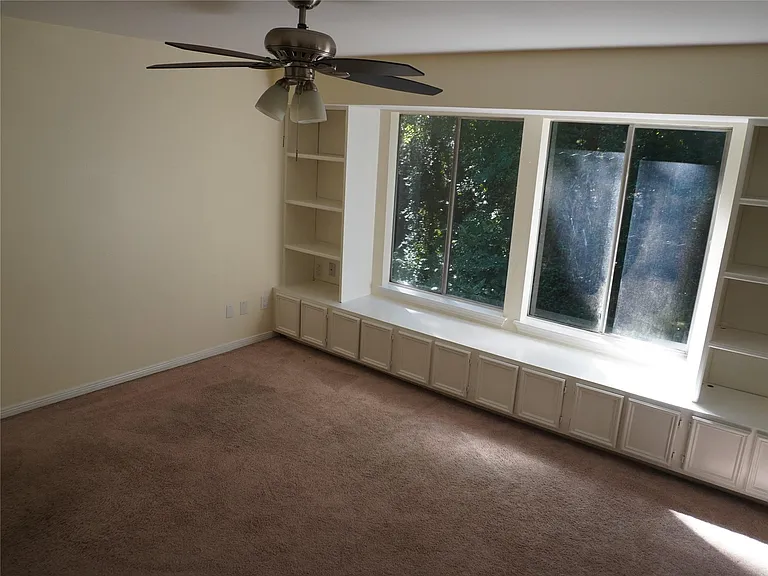 31 N Lakeridge Cir — Photo 38
