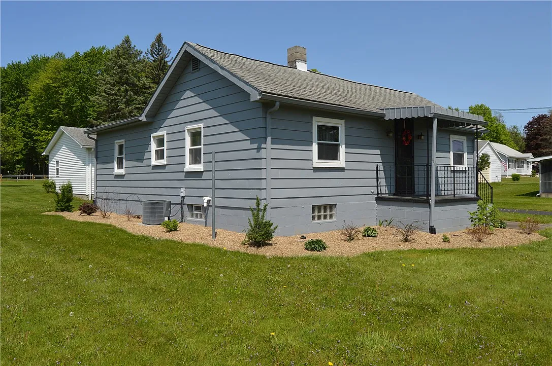 2975 Mercer Rd photo 1