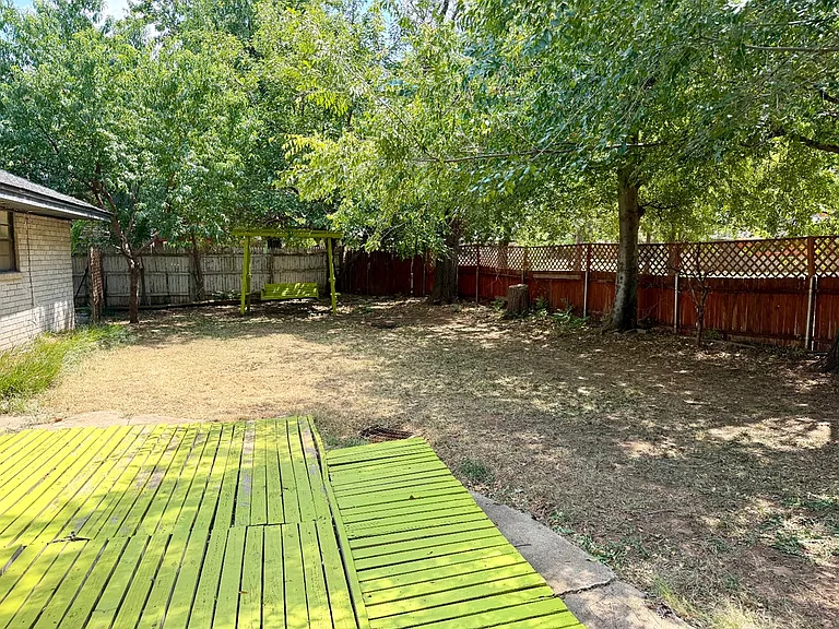 6612 Crow Cir — Photo 22