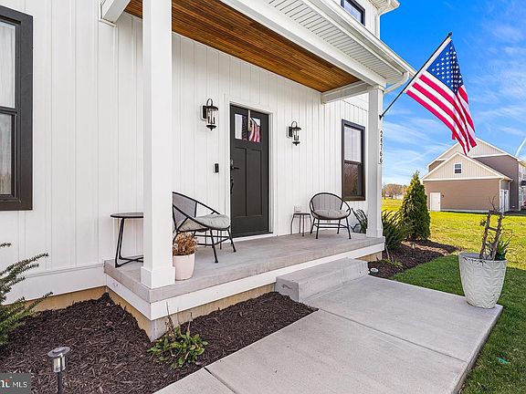 4th image of 24766 Tribbett Cir