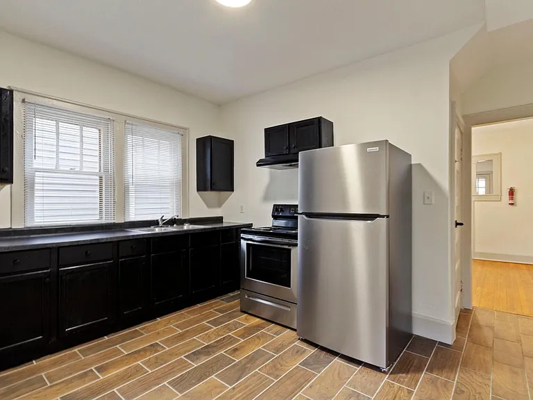 427 N Bancroft St — Photo 11