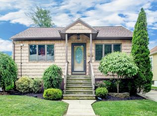 47 Van Buren St, Woodbridge, NJ 07095