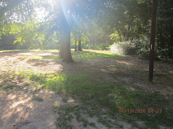 2nd image of 160 Giles Ln
