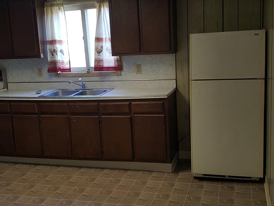 1st image of 203 N Railroad Ave #2