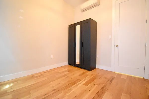 Rented by Skyward | media 9