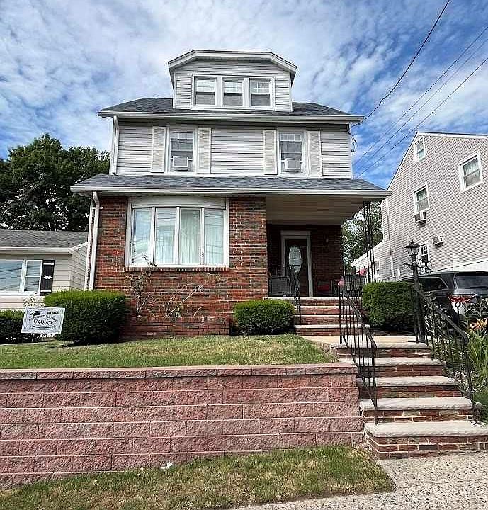 1st image of 698-700 Joralemon St