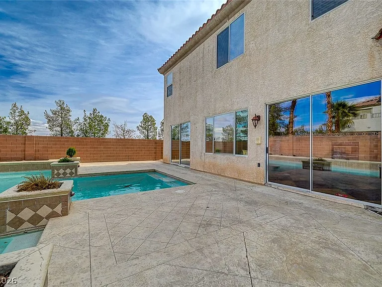 9462 Castillana Ct — Photo 64