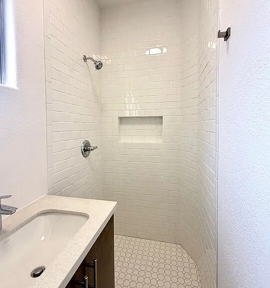 224 S Kenilworth Ave — Photo 2