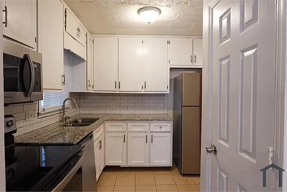 5504 Estates Ct #5504 — Photo 6