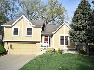 4102 N Charlotte Ct, Kansas City, MO 64116
