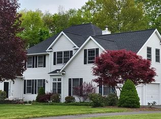 44 Fairgrounds Rd, Woodbury, CT 06798