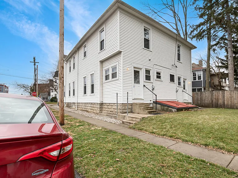 23 E Water St — Photo 3