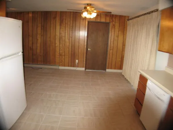 2253 Turquoise Dr, Pueblo, CO 81006