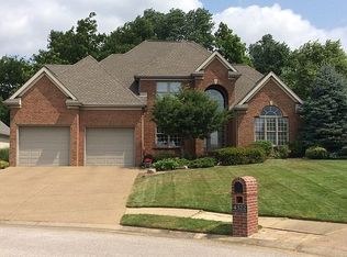 4300 Ashbury Parke Dr, Newburgh, IN 47630