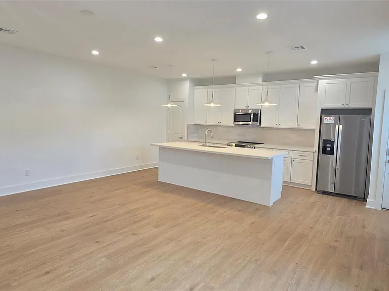 1475 Ferguson Way #A — Photo 2