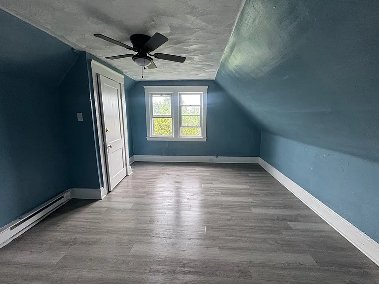 11521 Tuscora Ave — Photo 32