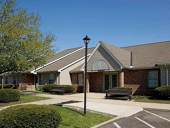 2nd image of 6890 Lincoln Park Dr