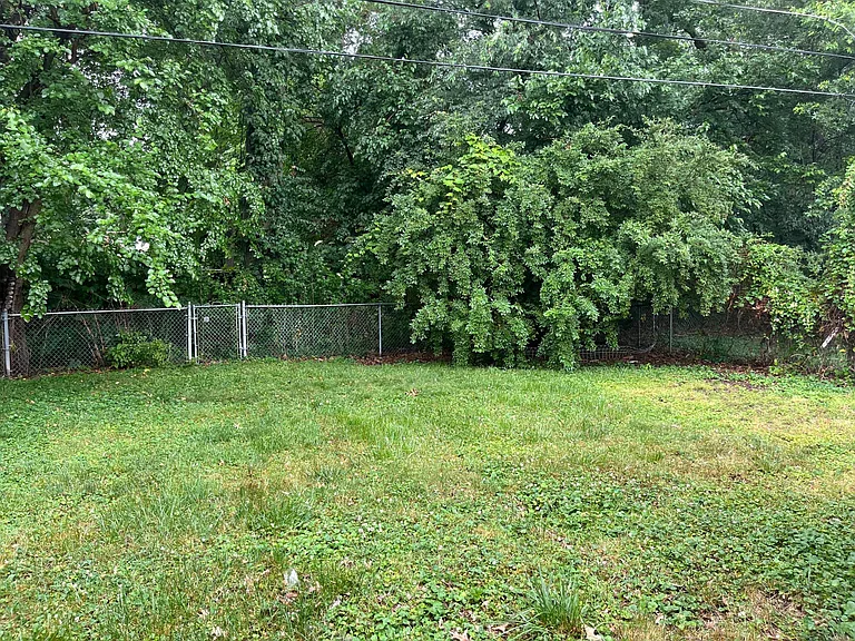 4511 Taylor Ave — Photo 5