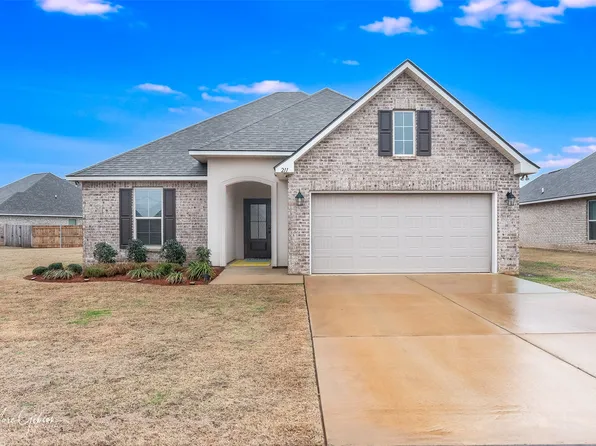 211 Berkshire Pl, Haughton, LA 71037