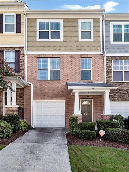 1st image of 825 Tulip Poplar Way