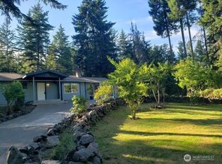 80 N Suncrest Dr, Hoodsport, WA