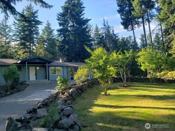 80 N Suncrest Drive, Hoodsport, WA 98548