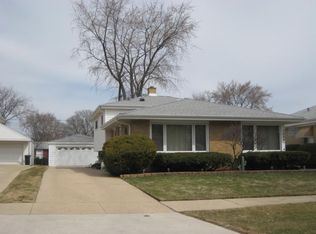 7004 Wright Ter, Niles, IL 60714