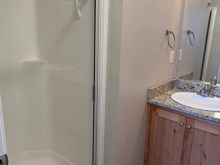 2001 Lawrence Ln #1402 — Photo 11