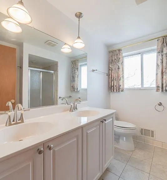 1587 Three Lakes Dr — Photo 12