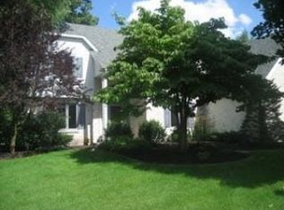 4728 Country Walk Ln, Sylvania, OH