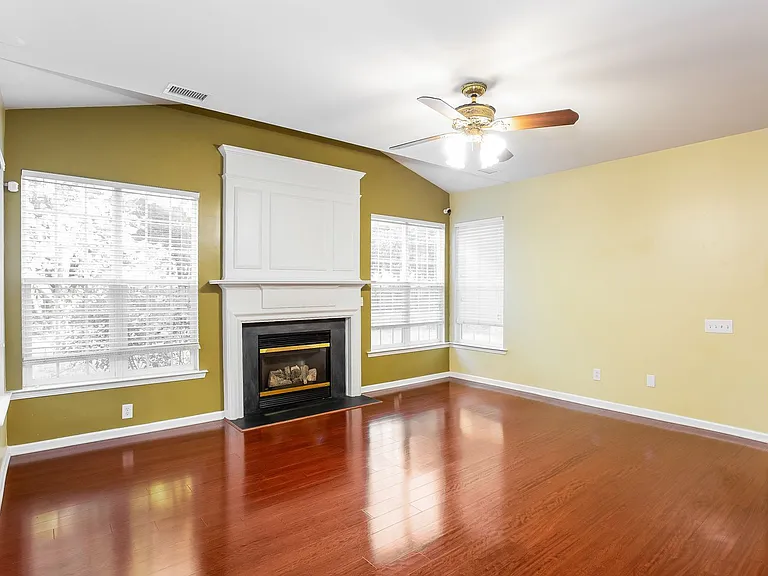 10313 Scotch Pine Cir — Photo 3