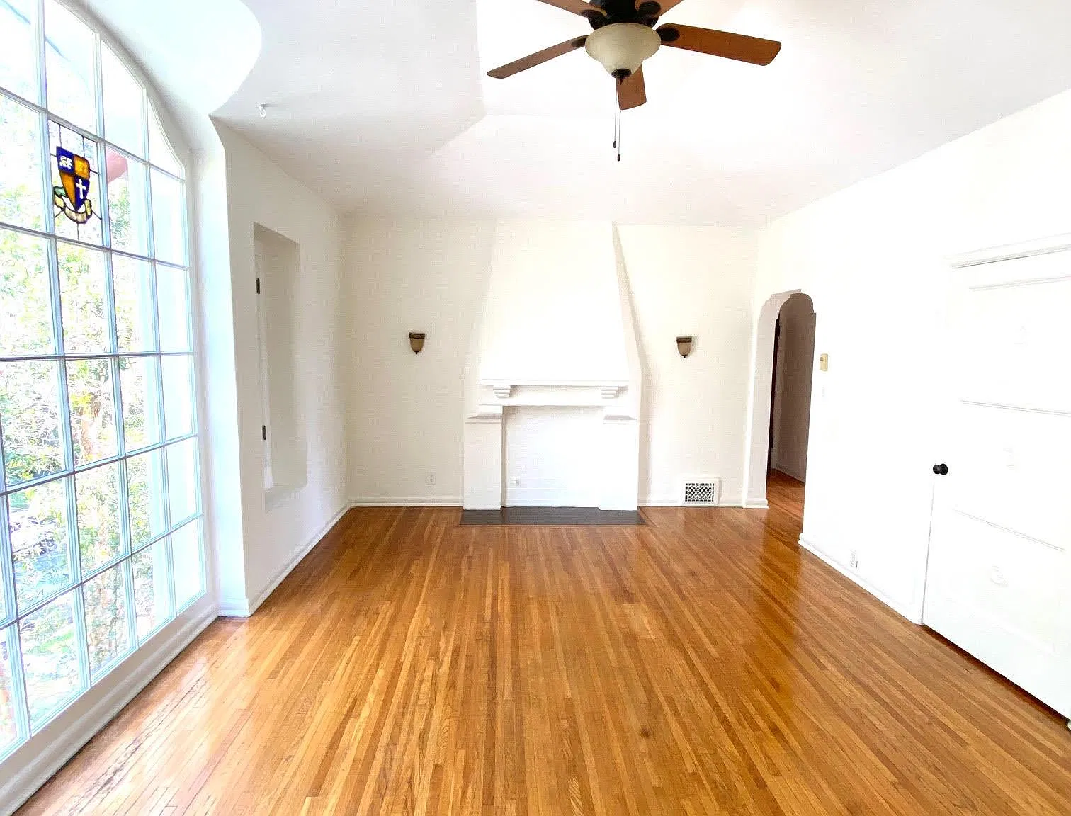 1 bed, 900 sqft, $3,395 — Photo 2