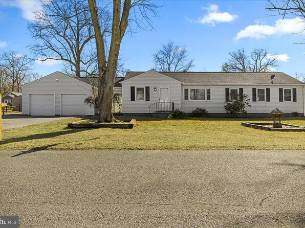 8501 Oak Dr, Brandywine, MD 20613