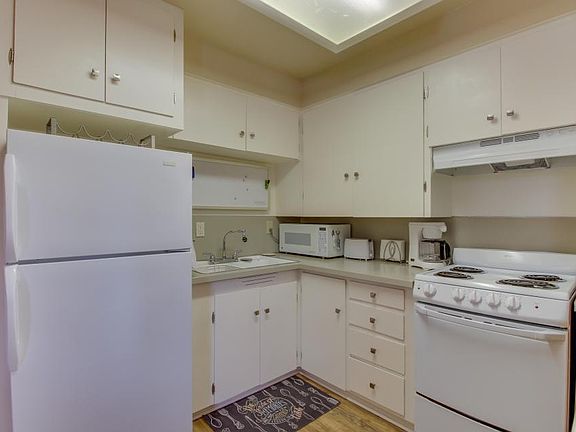 full size kitchen