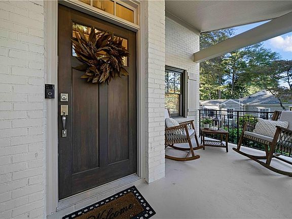 5th image of 466 Bridlewood Cir