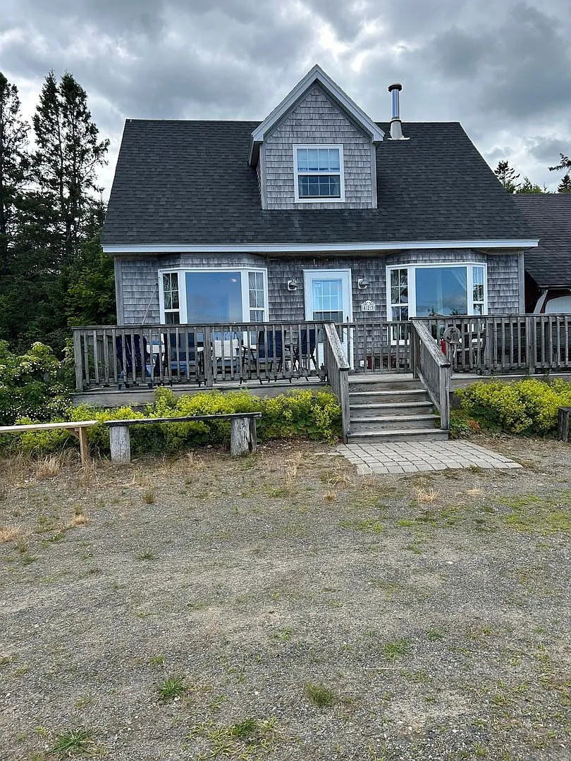 Charming 1BR House in Lubec — Photo 1