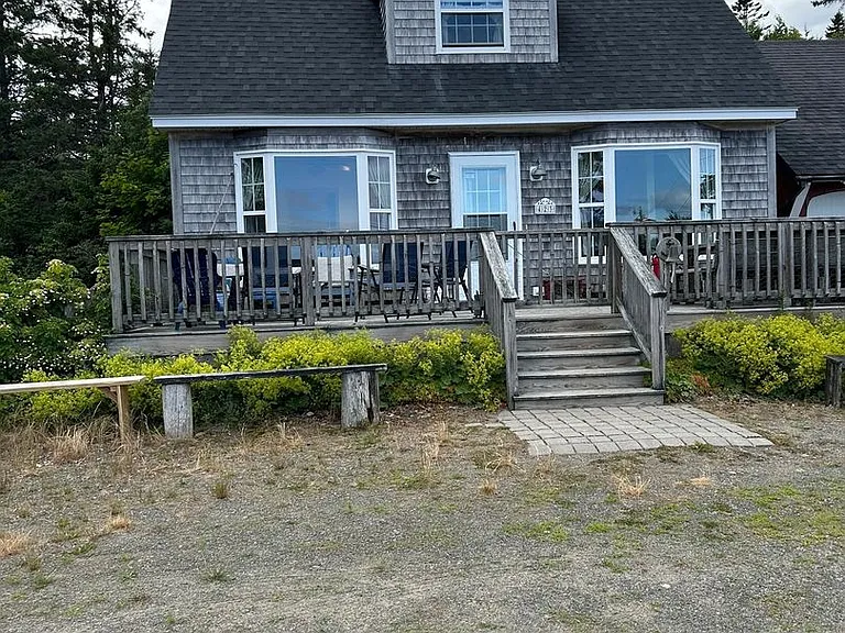 423 S Lubec Rd — Photo 1