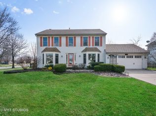 736 Ozier Dr, Batavia, IL