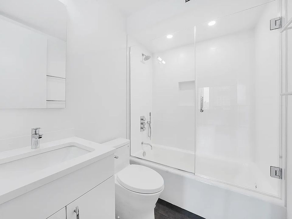 1st image of 235 E 40th St APT 30C