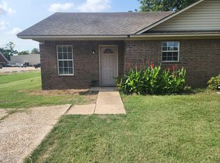 132 1st St #B, Manila, AR 72442