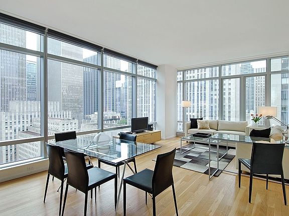 3rd image of 18 W 48th St APT 24A