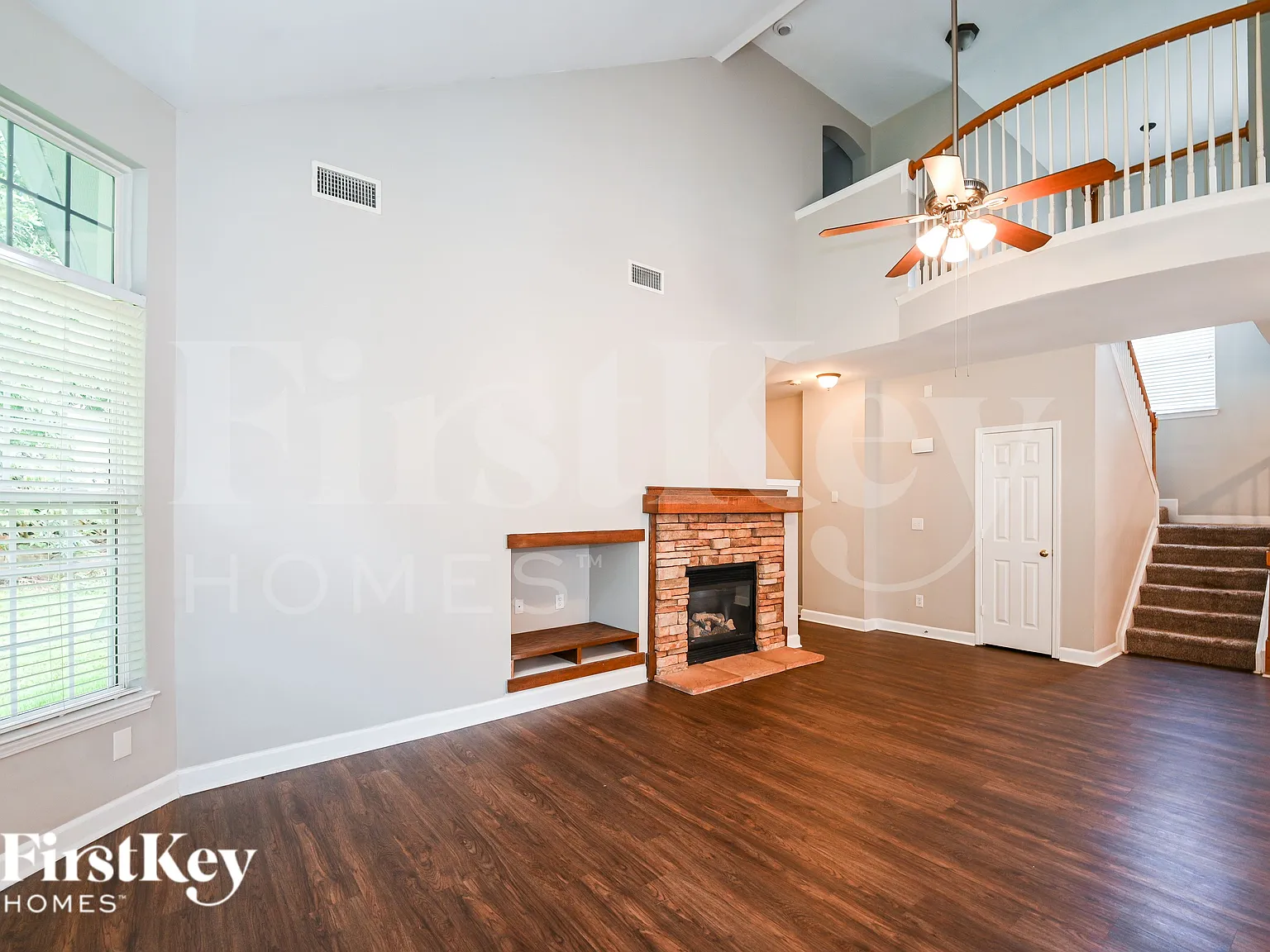 3 bed, 2.5 bath, 2190 sqft, $2,345 — Photo 4