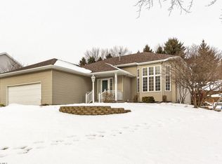 2123 Parkwood Hills Dr NE, Rochester, MN 55906