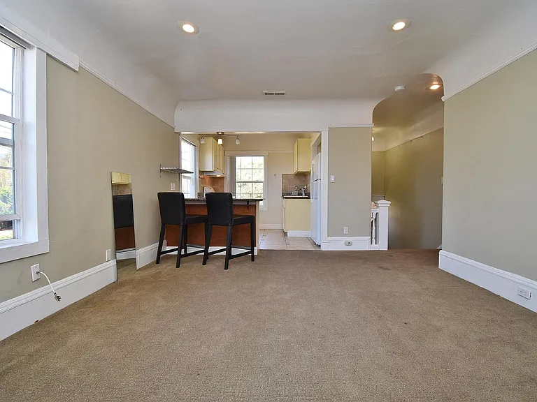2214 Ashby Ave — Photo 17