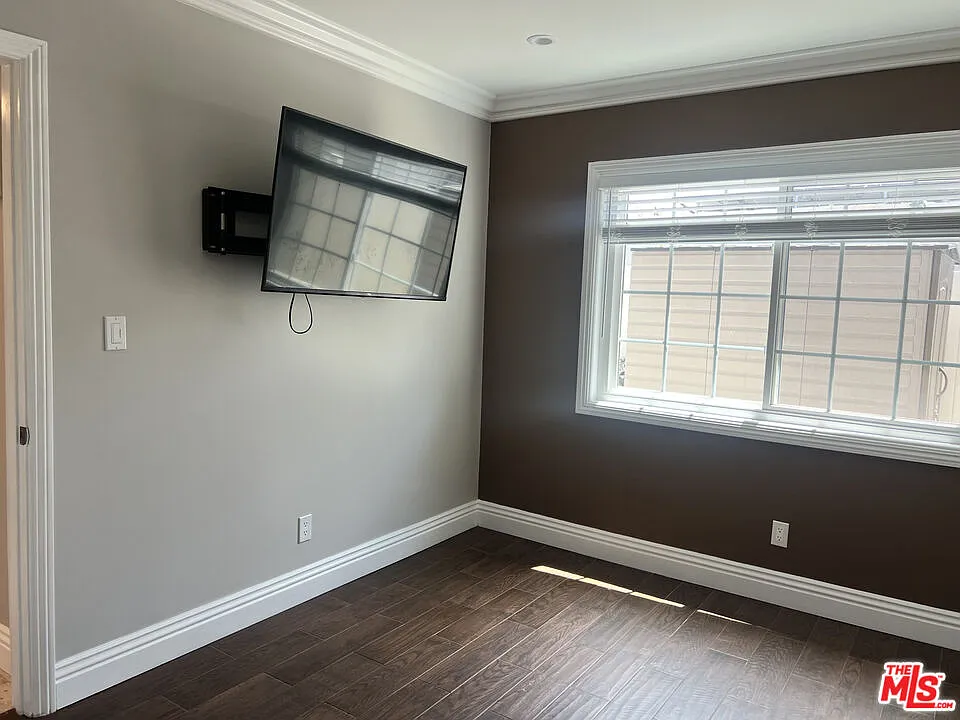 4 bed, 2.0 bath, 1350 sqft, $5,000 — Photo 4